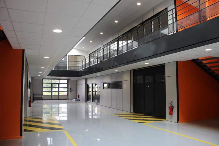 00e1ec178833