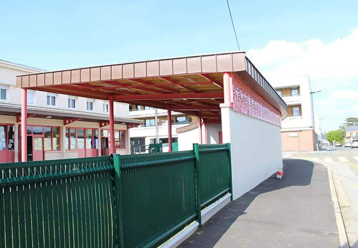 Aménagement préau d'une école Valliquerville